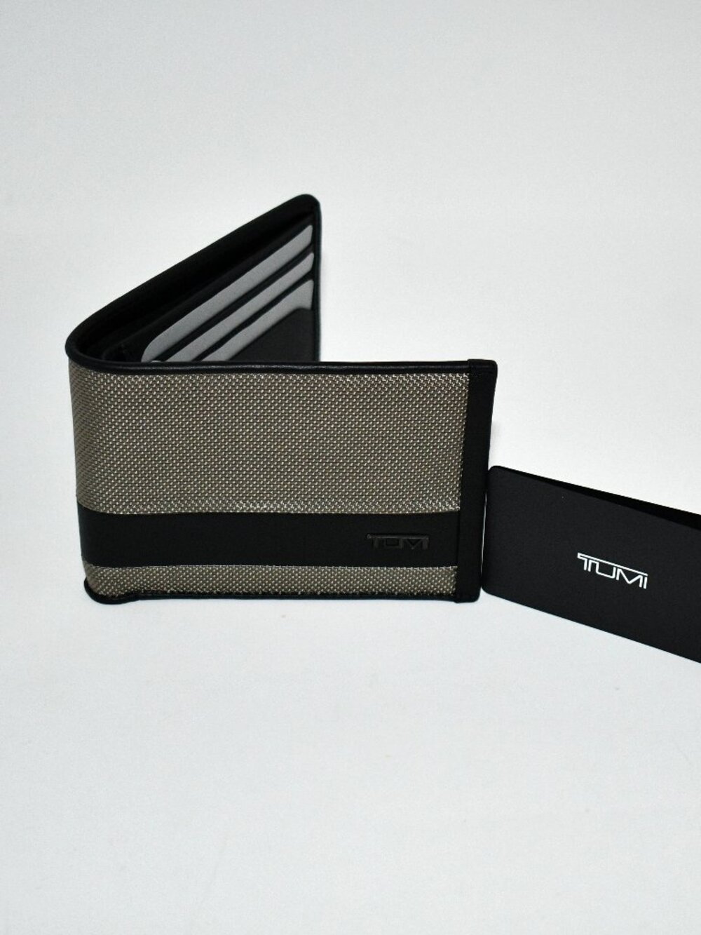 Tumi Double Billfold in Grey Alloy #135606-A872 NWT